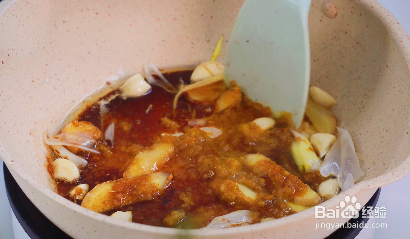酸菜牛鲈鱼火锅的做法