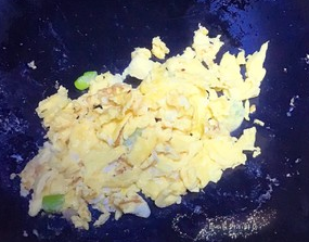 酸笋腊肠蛋炒饭