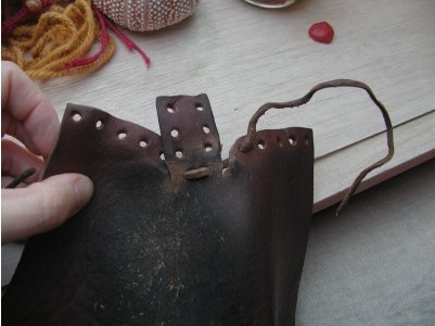 怎样制作海盗风维京人的鞋子