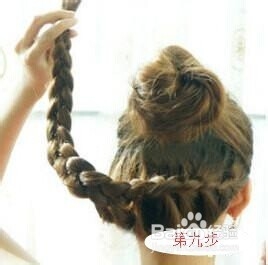 自己怎么弄发型：[1]韩式优雅蜈蚣盘发