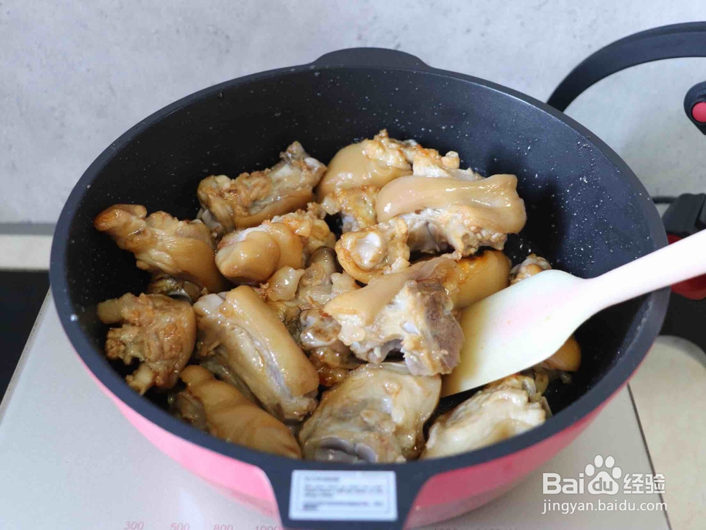 简单易学的美味红烧猪蹄的做法