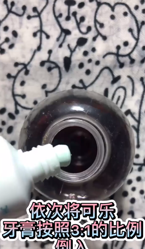 如何轻松去除水龙头上污渍