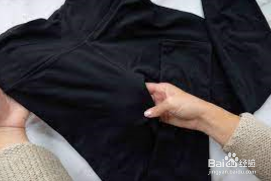 黑色衣服洗泛白了怎么恢复黑一点