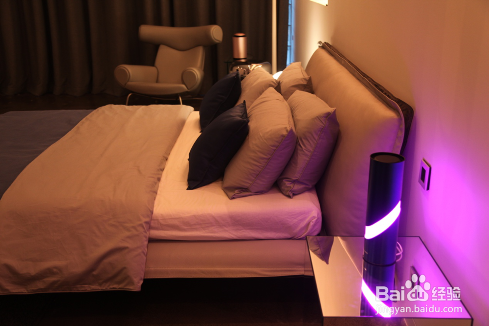 QUBIC调调光色机:一款支持无线遥控的智能灯