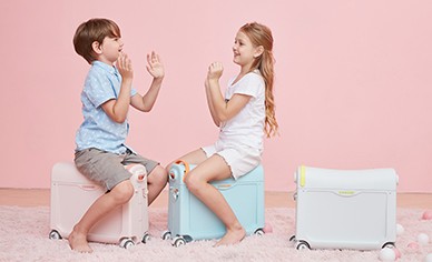 拉绳儿童行李箱和拉杆哪个更方便