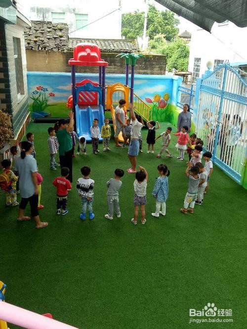 幼师怎么哄哭的孩子