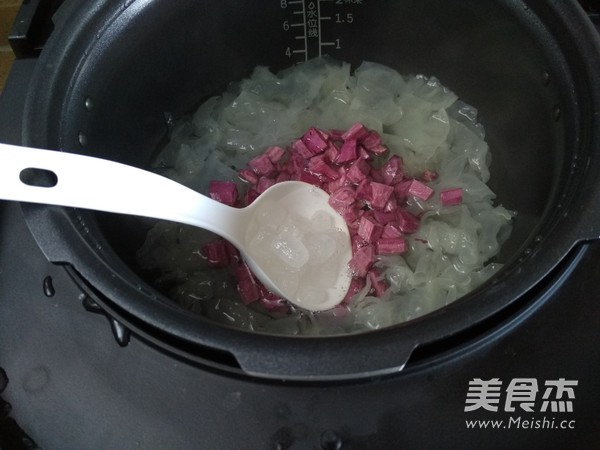 紫薯银耳羹的做法