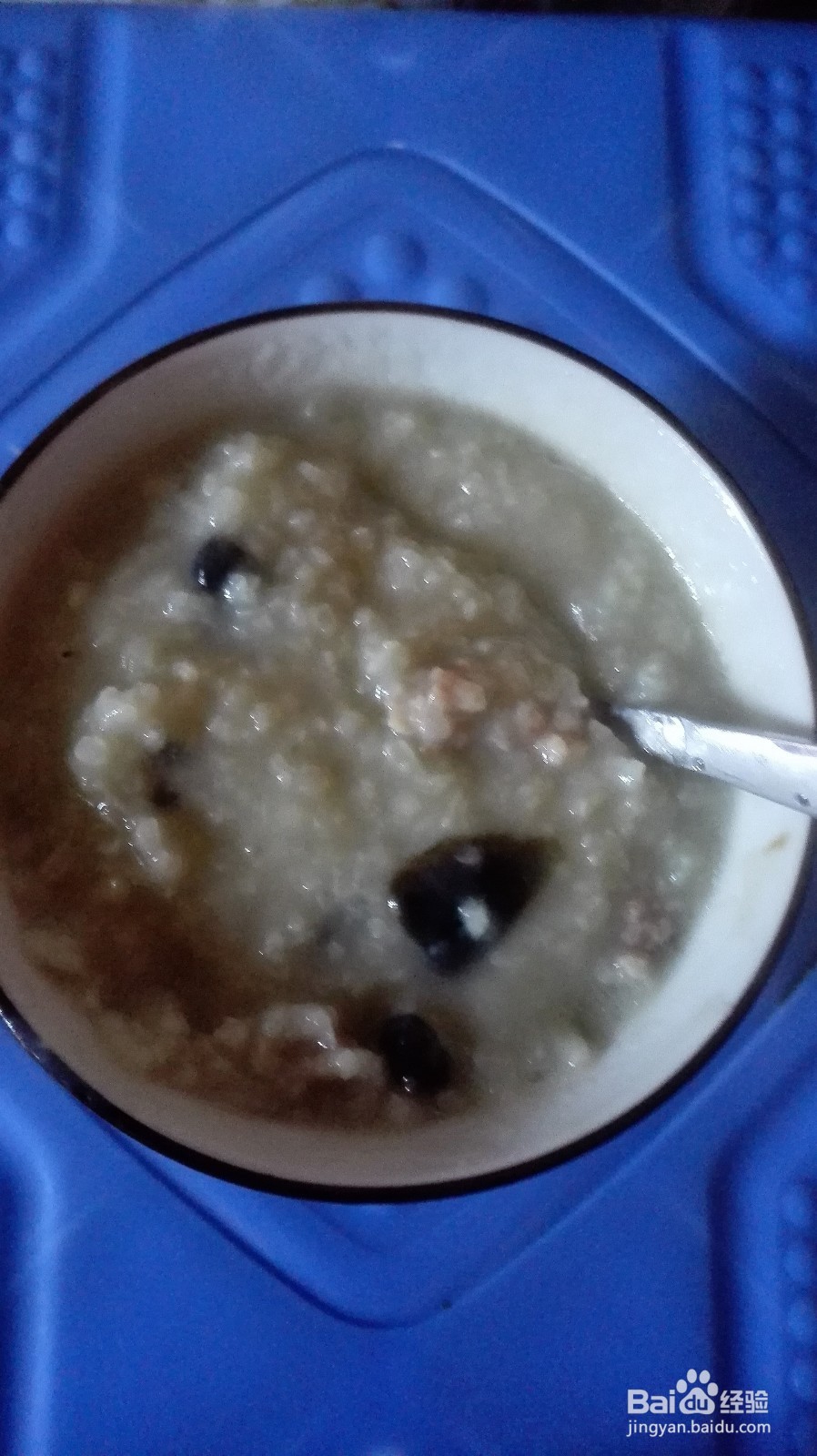 皮蛋瘦肉粥的简易做法