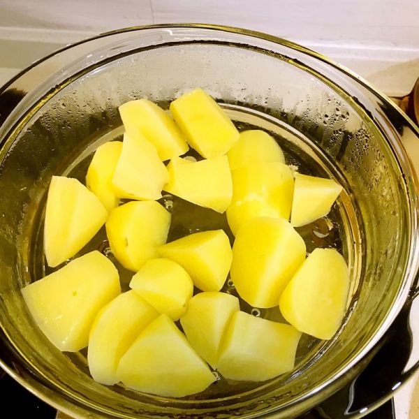 芝士焗千层牛肉土豆泥