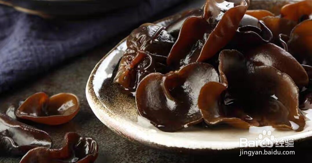 简单好做的洋葱拌木耳