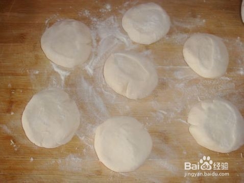 爱心早餐：槐花肉饼的做法