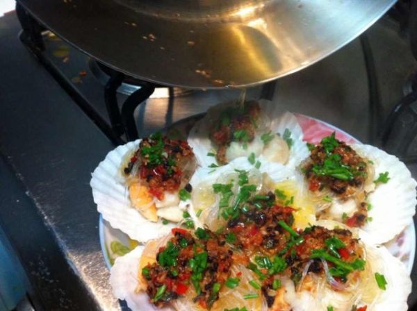 蒜蓉粉丝蒸扇贝