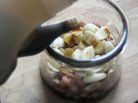 花生米泡醋的正确做法和吃法是什么