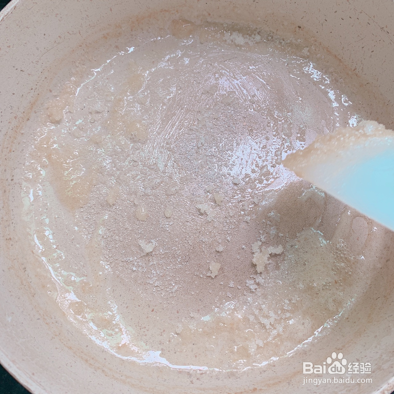 家庭版烧仙草奶茶的做法