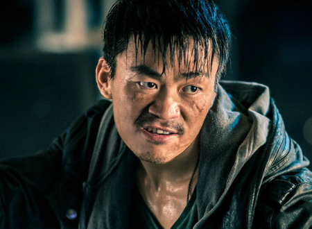 一个人的武林大结局甄子丹死了么,结局是什么样得?和王宝强谁赢了