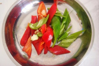 跟麻辣外婆学做红烧黄骨鱼