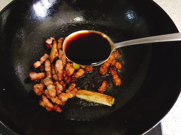 时蔬肉丁煲仔饭