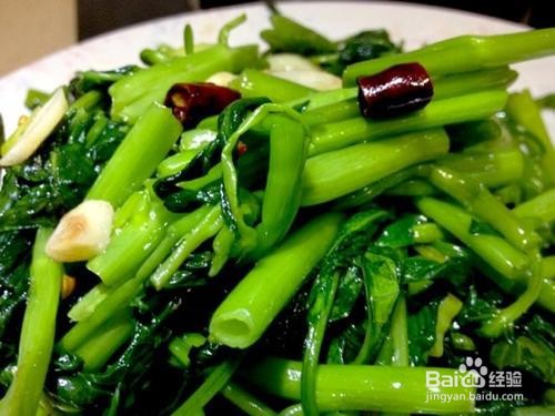 炝炒绿叶菜(空心菜)