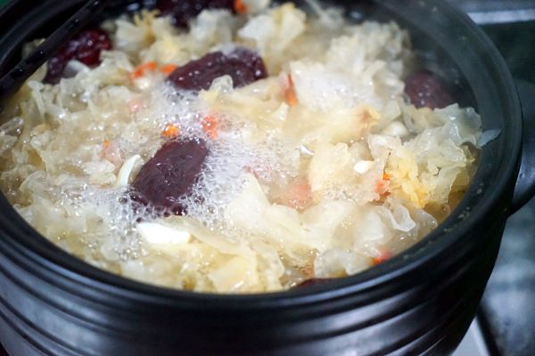 百合红枣银耳汤