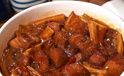 如何做美味腐竹烩红烧肉?