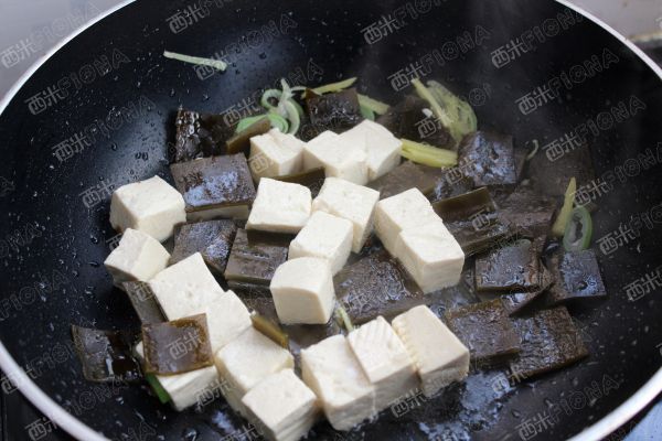 蛤蜊豆腐炖海带