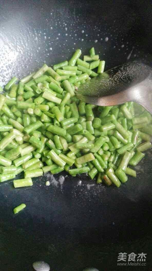 肉末香干炒豆角
