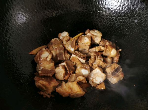 土豆豆角烧排骨