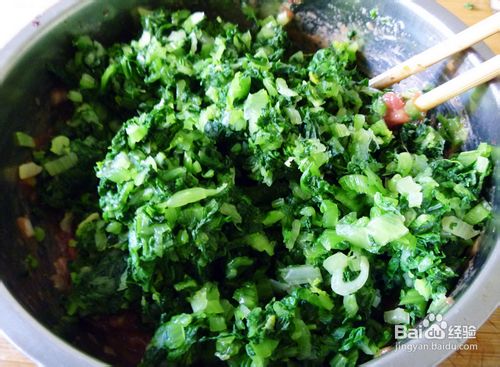 【怡汝私房百变面点】换个花样做煎包---小白菜柳叶煎包