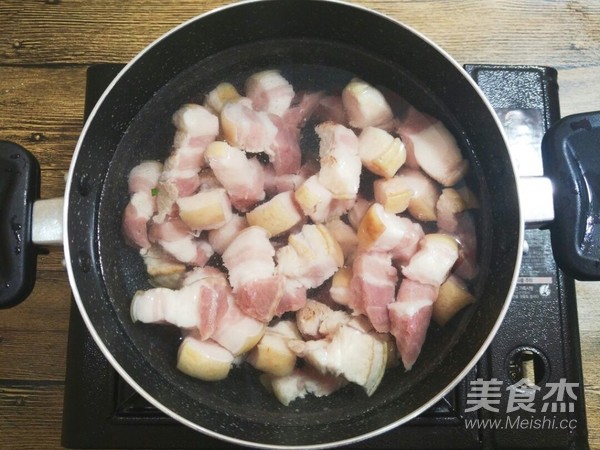 家常红烧肉炖蛋