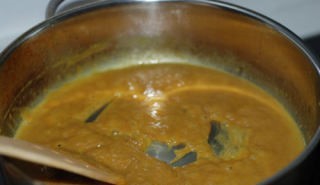 咖喱降意面的做法