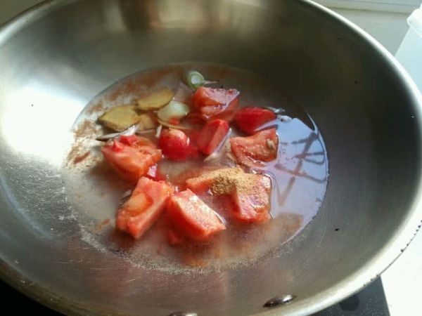 番茄浓汤牛肉面