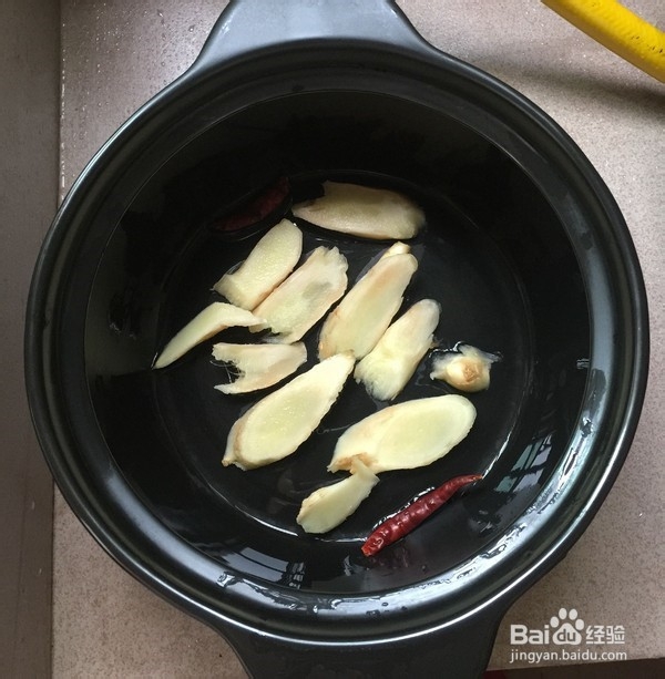 鲜香黄酒全鸡煲