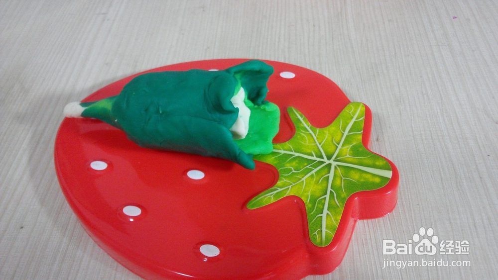 如何用彩泥制作大白菜