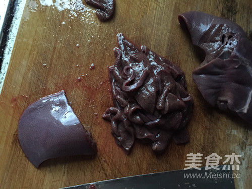 蒜苗猪肝的做法