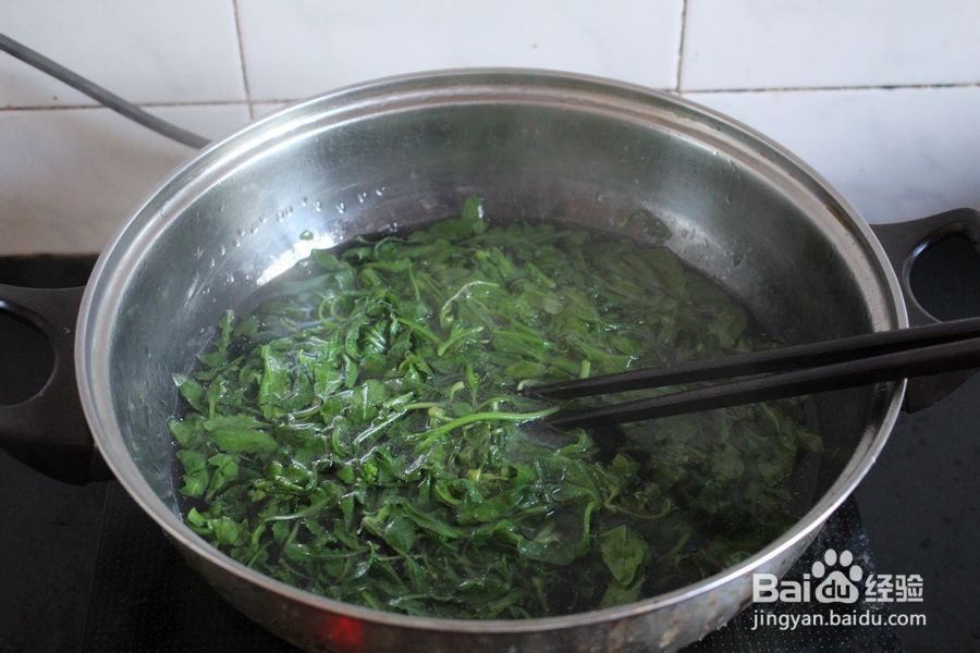 怎么做荠菜北极虾手工拉面