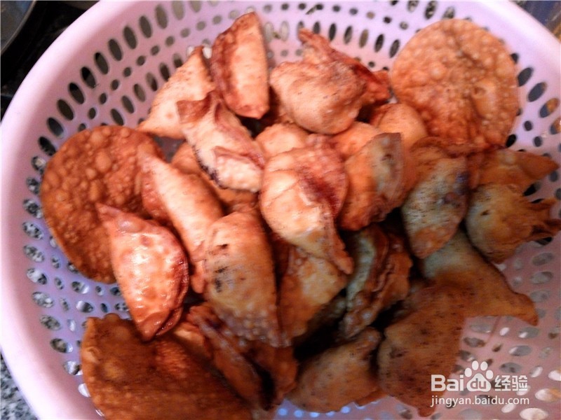 如何炸饺子？