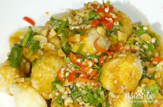 浇汁日本豆腐营养丰富，鲜香味美，老少皆宜