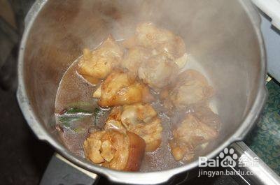 啤酒烧猪蹄的做法