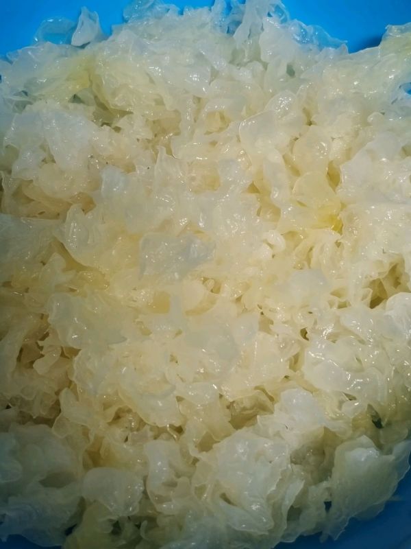 红枣银耳雪梨糖水