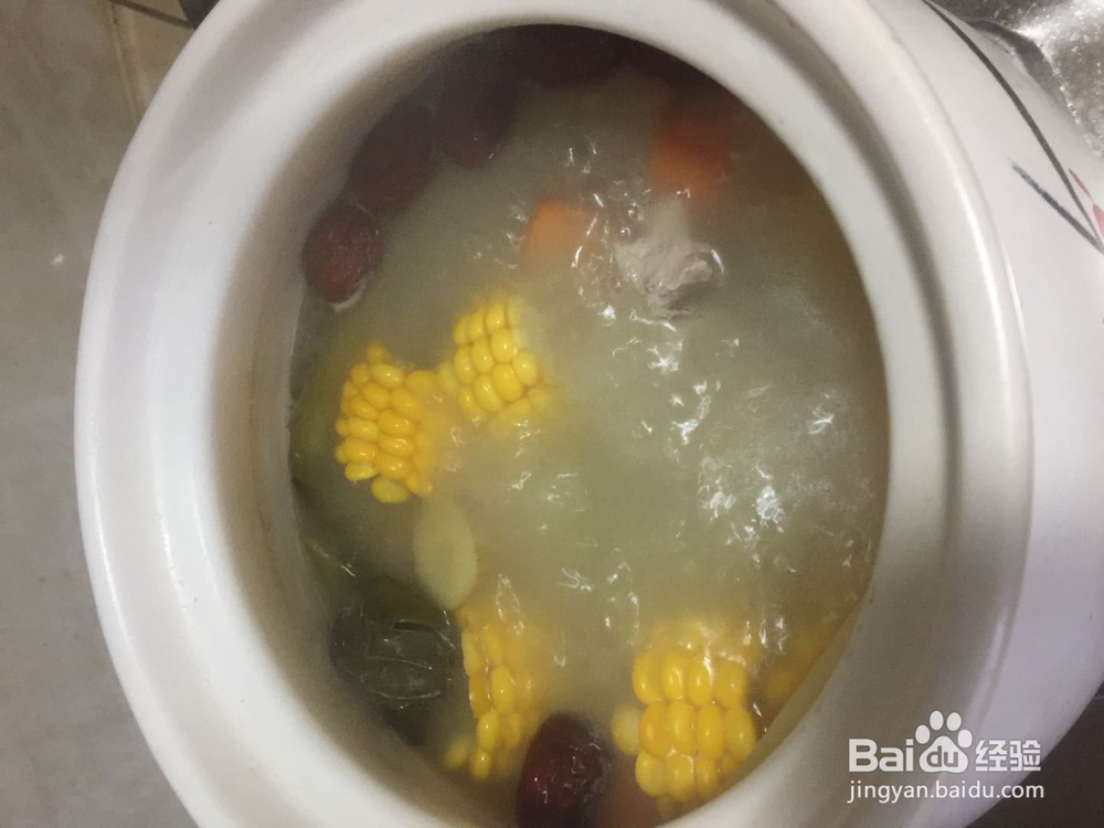 蔬果美食-冬日暖胃玉米脊骨汤的做法