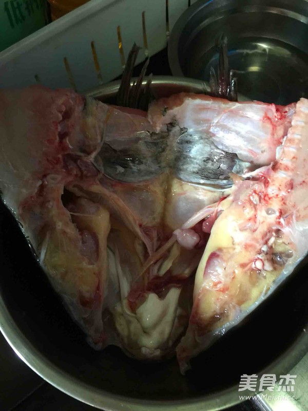 双椒蒸鱼头的做法