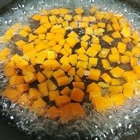 如何做五彩虾仁