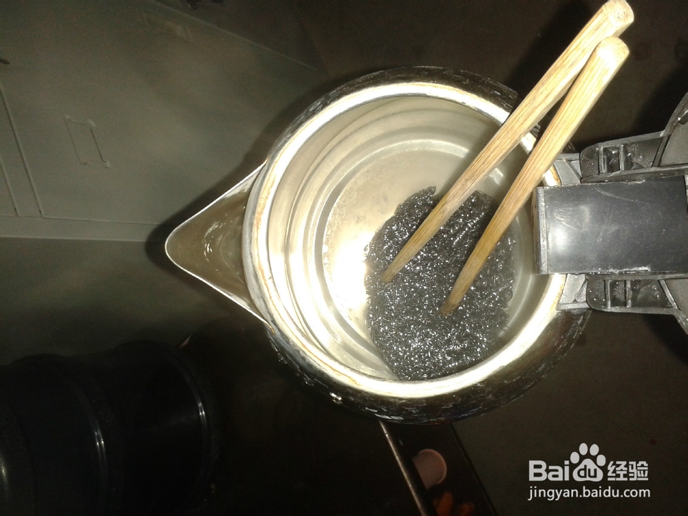 怎样去除电热壶里的水垢