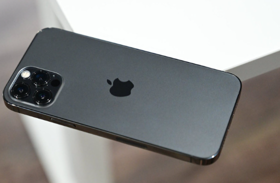 苹果12打王者卡顿怎么解决