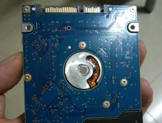 联想拯救者r720机械硬盘什么规格的