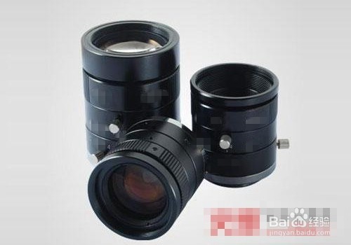 监控显示屏上总闪动怎么调