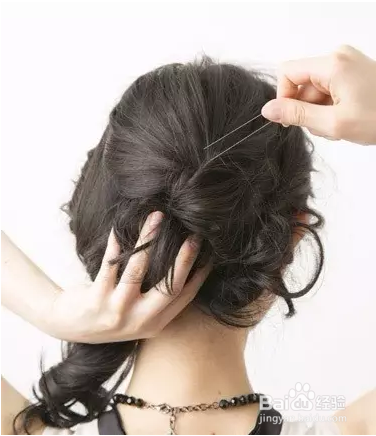 长发美女几款简单发型（之十九）