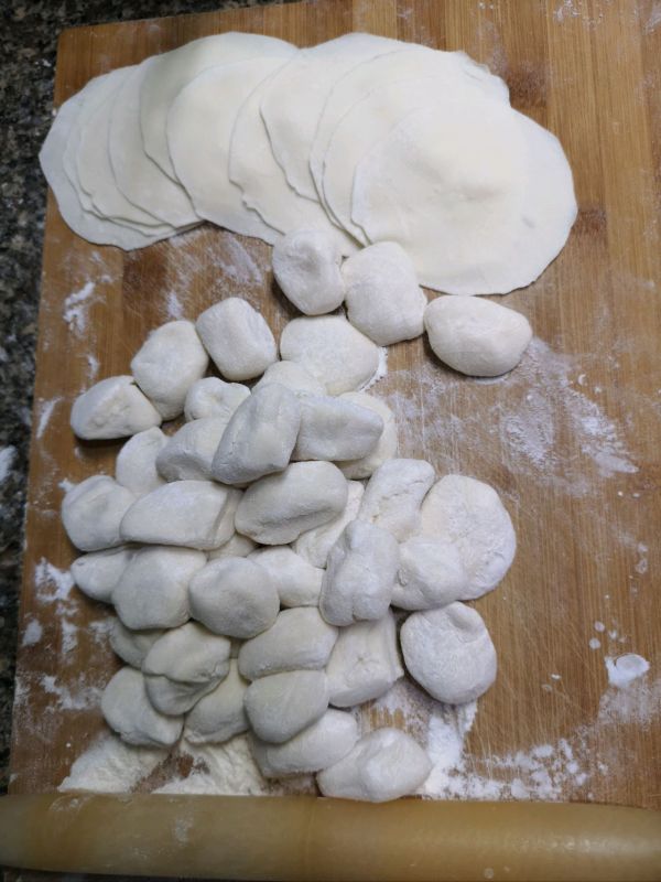 韭菜鱼肉虾馅饺子