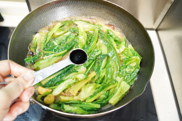 咸熏肉炒豉香油麦菜