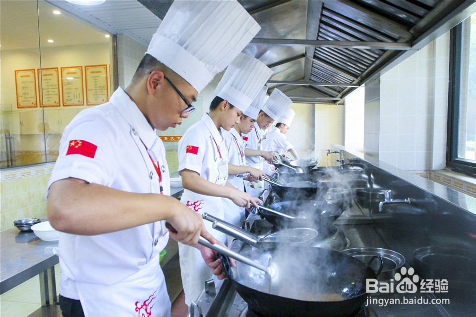 男孩子想学习厨师去哪里学好?学烹饪怎么学?